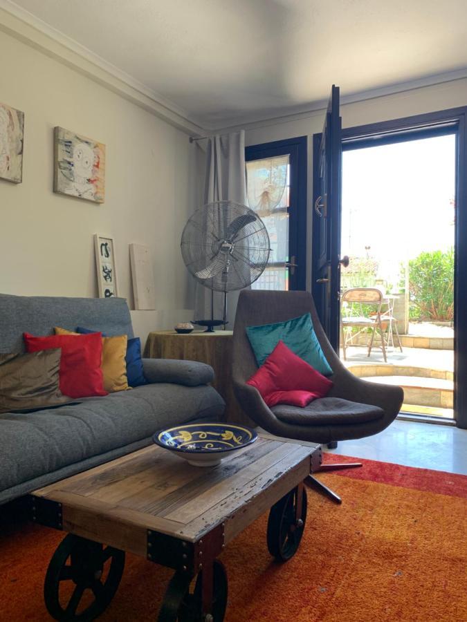 Gemuetliches Appartement In Ano Poli Tesalonika Bagian luar foto