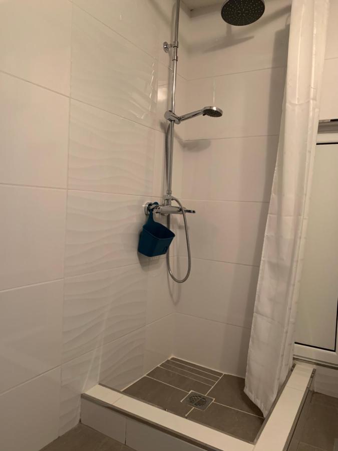 Gemuetliches Appartement In Ano Poli Tesalonika Bagian luar foto