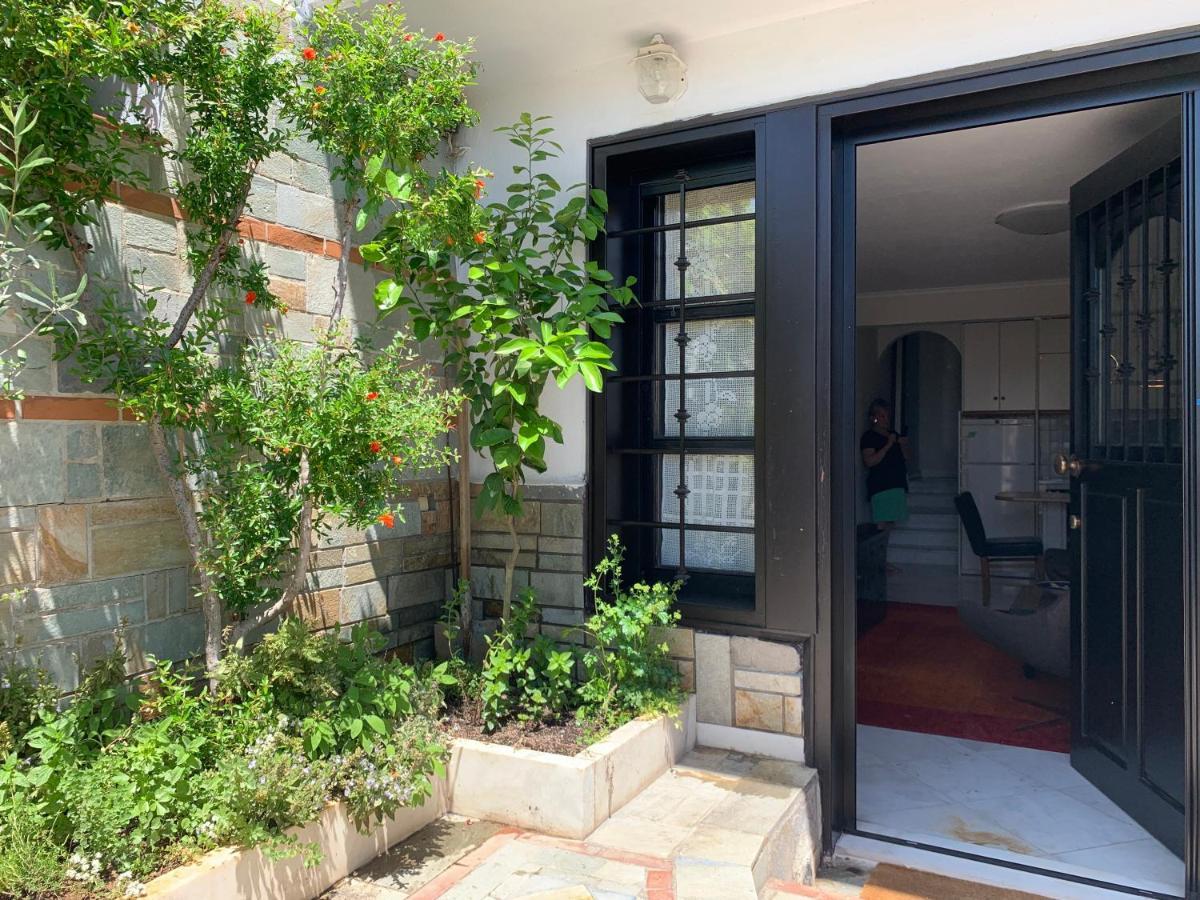 Gemuetliches Appartement In Ano Poli Tesalonika Bagian luar foto
